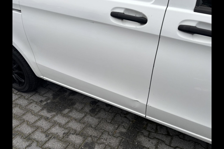 Mercedes-Benz Vito 111 CDI Lang*A/C*NAVI*CRUISE*HAAK* Mercedes-Benz Vito 111 CDI Lang*A/C*NAVI*CRUISE*HAAK*