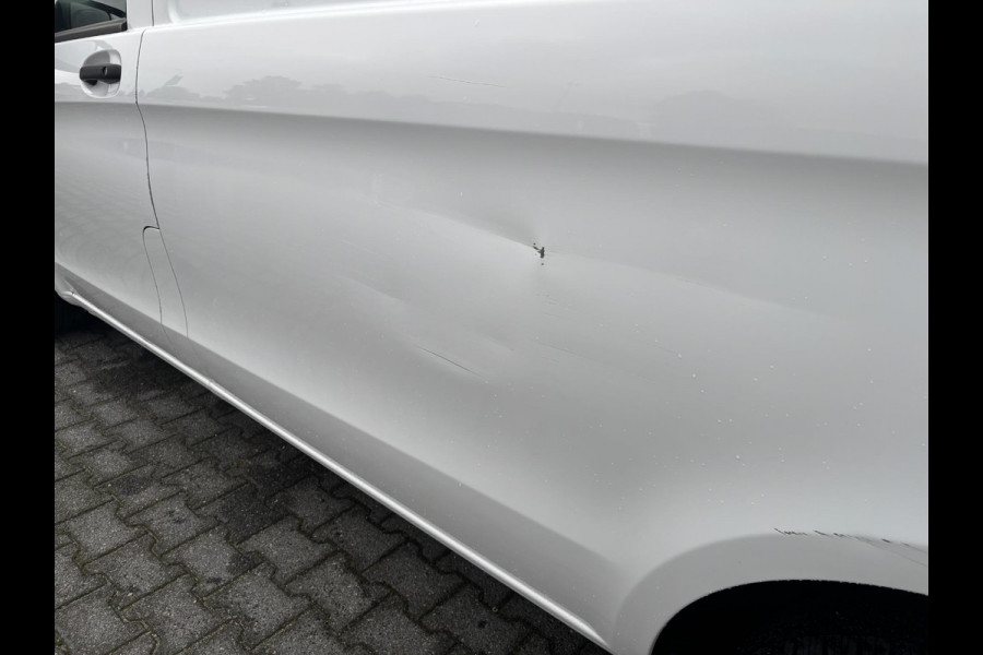 Mercedes-Benz Vito 111 CDI Lang*A/C*NAVI*CRUISE*HAAK* Mercedes-Benz Vito 111 CDI Lang*A/C*NAVI*CRUISE*HAAK*