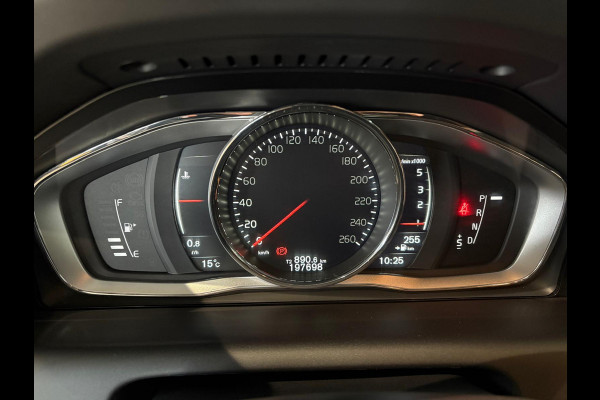 Volvo XC60 D4 Aut. Summum Leder Stoelverwarming Trekhaak Parkeercamera 190pk Volvo XC60 D4 Aut. Summum Leder Stoelverwarming Trekhaak Parkeercamera 190pk