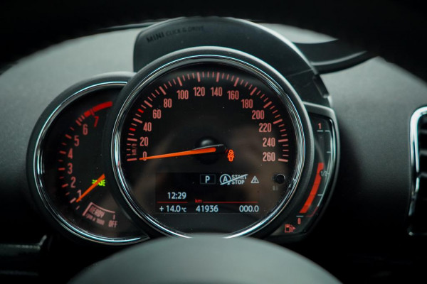 MINI Clubman 2.0 Cooper S / Aut / Leder / Stoelverwarming / Camera / LED MINI Clubman 2.0 Cooper S / Aut / Leder / Stoelverwarming / Camera / LED