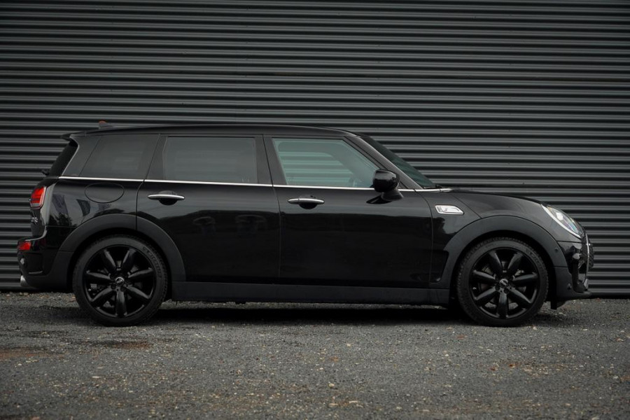 MINI Clubman 2.0 Cooper S / Aut / Leder / Stoelverwarming / Camera / LED MINI Clubman 2.0 Cooper S / Aut / Leder / Stoelverwarming / Camera / LED