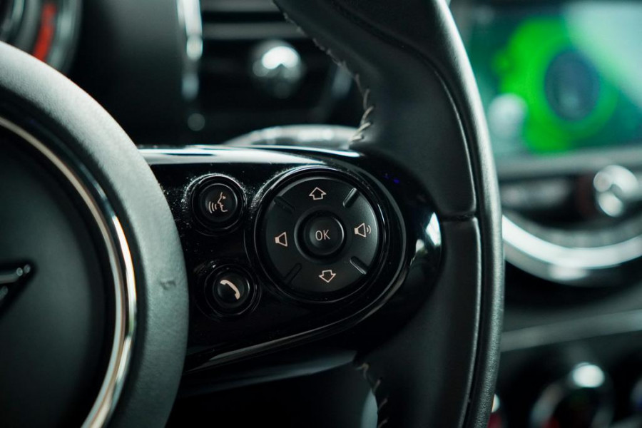 MINI Clubman 2.0 Cooper S / Aut / Leder / Stoelverwarming / Camera / LED MINI Clubman 2.0 Cooper S / Aut / Leder / Stoelverwarming / Camera / LED