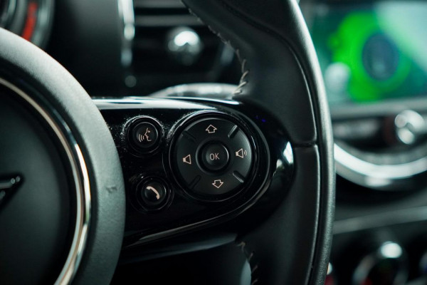 MINI Clubman 2.0 Cooper S / Aut / Leder / Stoelverwarming / Camera / LED MINI Clubman 2.0 Cooper S / Aut / Leder / Stoelverwarming / Camera / LED