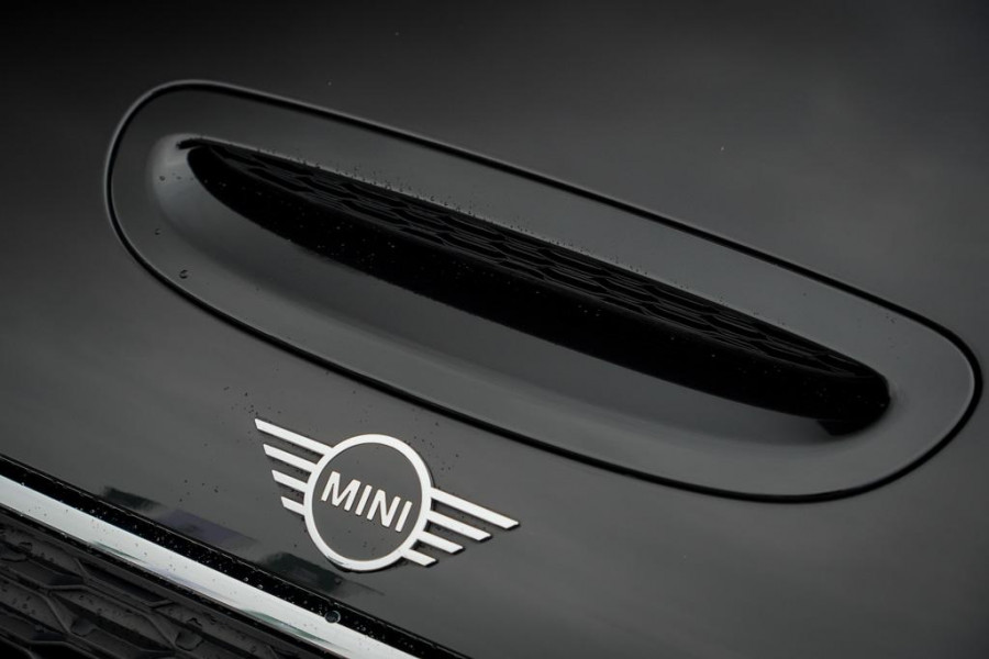 MINI Clubman 2.0 Cooper S / Aut / Leder / Stoelverwarming / Camera / LED MINI Clubman 2.0 Cooper S / Aut / Leder / Stoelverwarming / Camera / LED