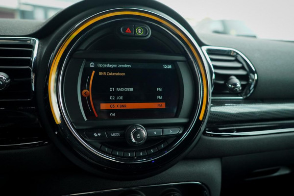MINI Clubman 2.0 Cooper S / Aut / Leder / Stoelverwarming / Camera / LED MINI Clubman 2.0 Cooper S / Aut / Leder / Stoelverwarming / Camera / LED