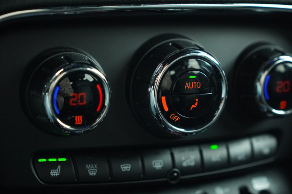 MINI Clubman 2.0 Cooper S / Aut / Leder / Stoelverwarming / Camera / LED MINI Clubman 2.0 Cooper S / Aut / Leder / Stoelverwarming / Camera / LED