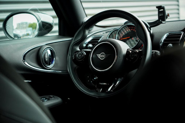 MINI Clubman 2.0 Cooper S / Aut / Leder / Stoelverwarming / Camera / LED MINI Clubman 2.0 Cooper S / Aut / Leder / Stoelverwarming / Camera / LED