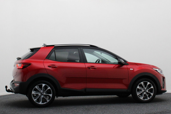 Kia Stonic 1.0 T-GDi Sports Edition Two-Tone, Camera, Apple Carplay, Cruise, PDC, Trekhaak, 17" Kia Stonic 1.0 T-GDi Sports Edition Two-Tone, Camera, Apple Carplay, Cruise, PDC, Trekhaak, 17"