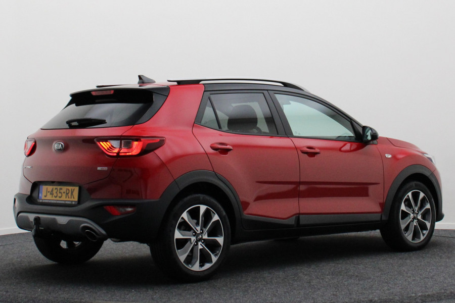 Kia Stonic 1.0 T-GDi Sports Edition Two-Tone, Camera, Apple Carplay, Cruise, PDC, Trekhaak, 17" Kia Stonic 1.0 T-GDi Sports Edition Two-Tone, Camera, Apple Carplay, Cruise, PDC, Trekhaak, 17"