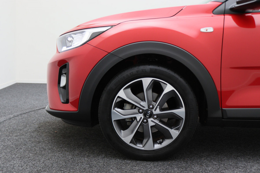 Kia Stonic 1.0 T-GDi Sports Edition Two-Tone, Camera, Apple Carplay, Cruise, PDC, Trekhaak, 17" Kia Stonic 1.0 T-GDi Sports Edition Two-Tone, Camera, Apple Carplay, Cruise, PDC, Trekhaak, 17"