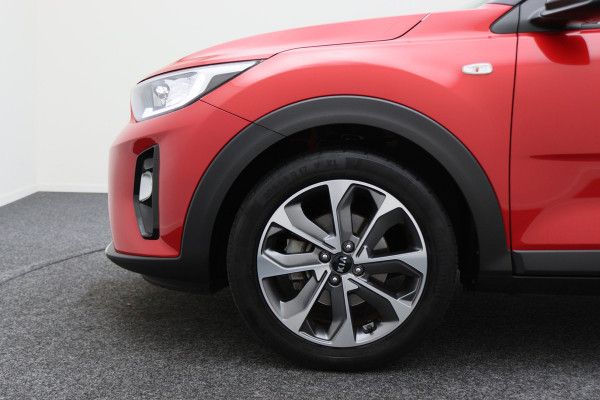 Kia Stonic 1.0 T-GDi Sports Edition Two-Tone, Camera, Apple Carplay, Cruise, PDC, Trekhaak, 17" Kia Stonic 1.0 T-GDi Sports Edition Two-Tone, Camera, Apple Carplay, Cruise, PDC, Trekhaak, 17"