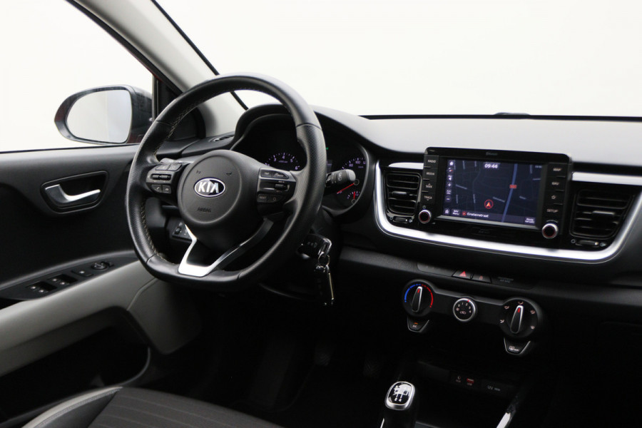 Kia Stonic 1.0 T-GDi Sports Edition Two-Tone, Camera, Apple Carplay, Cruise, PDC, Trekhaak, 17" Kia Stonic 1.0 T-GDi Sports Edition Two-Tone, Camera, Apple Carplay, Cruise, PDC, Trekhaak, 17"