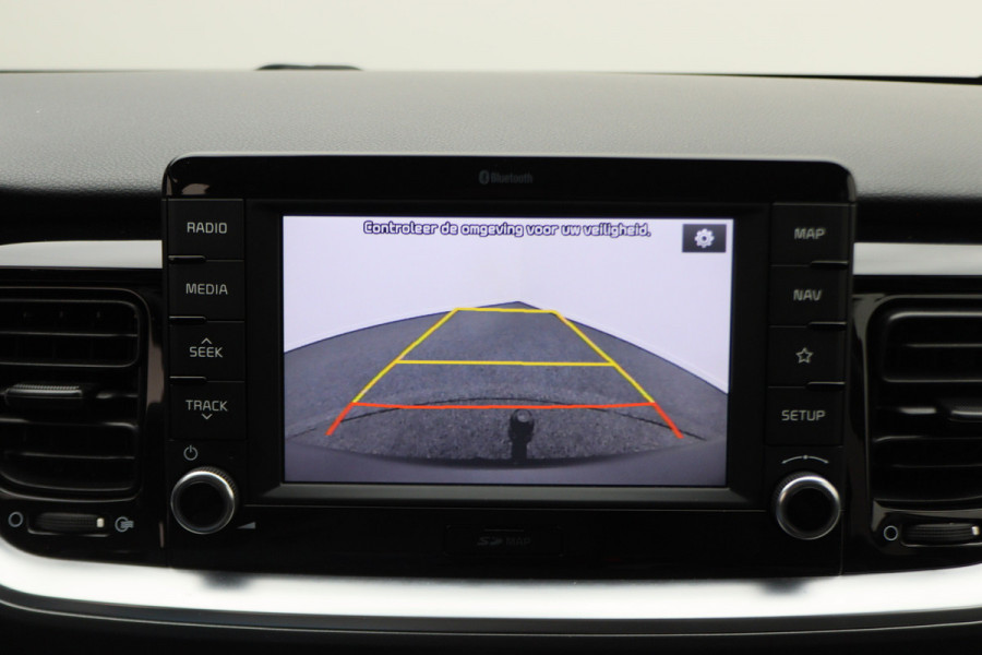 Kia Stonic 1.0 T-GDi Sports Edition Two-Tone, Camera, Apple Carplay, Cruise, PDC, Trekhaak, 17" Kia Stonic 1.0 T-GDi Sports Edition Two-Tone, Camera, Apple Carplay, Cruise, PDC, Trekhaak, 17"