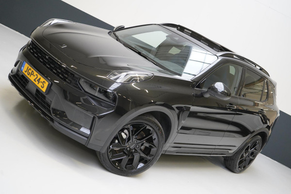 Lynk & Co 01 1.5 | Zwart optiek | Panoramadak | Navigatie | Memory | Apple CarPlay