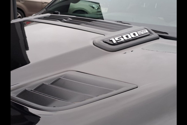 Dodge Ram 1500 5.7 V8 4x4 Crew Cab Laramie | Pano | Trekhaak | Leder | Stoelverwarming/ventilatie | Keyless | Camera | Sidesteps | Navi | Stuurverwarming |