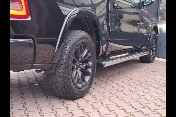 Dodge Ram 1500 5.7 V8 4x4 Crew Cab Laramie | Pano | Trekhaak | Leder | Stoelverwarming/ventilatie | Keyless | Camera | Sidesteps | Navi | Stuurverwarming |