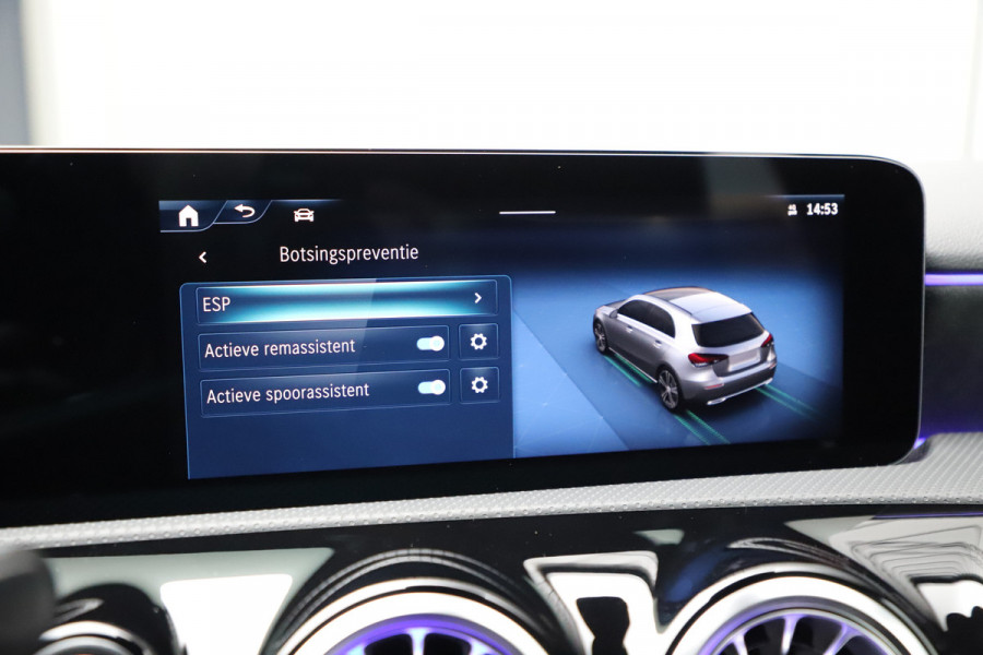 Mercedes-Benz A-Klasse 250 e AMG Aut8 | 218PK | Sfeerverlichting | Keyles-go | Stuurwielverwarming | Multi-beam | Stoelverw. | 2023.