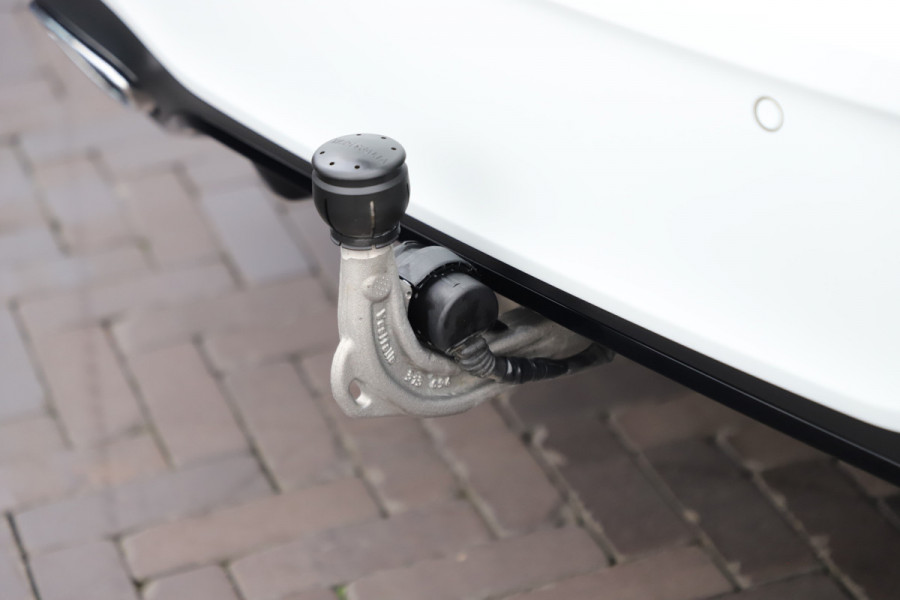 Mercedes-Benz A-Klasse 250 e AMG Aut8 | 218PK | Sfeerverlichting | Keyles-go | Stuurwielverwarming | Multi-beam | Stoelverw. | 2023.