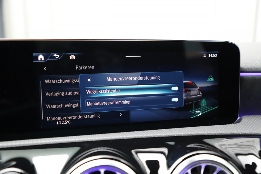 Mercedes-Benz A-Klasse 250 e AMG Aut8 | 218PK | Sfeerverlichting | Keyles-go | Stuurwielverwarming | Multi-beam | Stoelverw. | 2023.