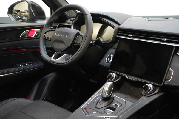 Lynk & Co 01 1.5 | Zwart optiek | Panoramadak | Navigatie | Memory | Apple CarPlay Lynk & Co 01 1.5 | Zwart optiek | Panoramadak | Navigatie | Memory | Apple CarPlay