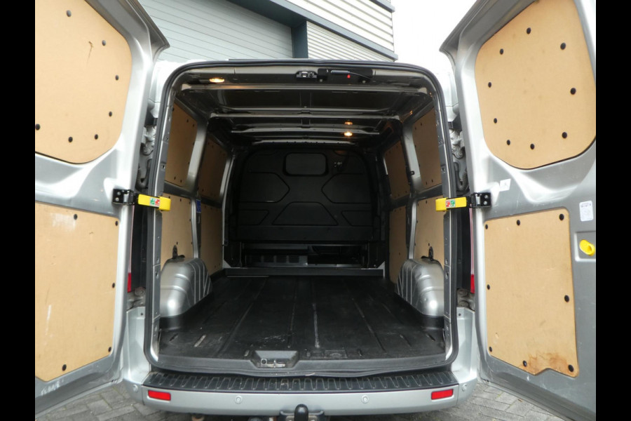 Ford Transit Custom 280 2.0tdci 170pk, Automaat, LED, Camera, 3-Zits, Navigatie. Ford Transit Custom 280 2.0tdci 170pk, Automaat, LED, Camera, 3-Zits, Navigatie.