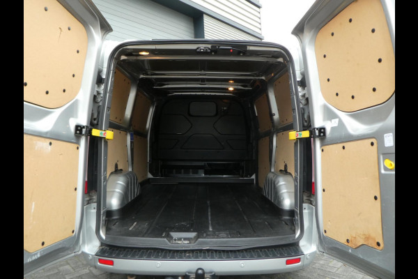 Ford Transit Custom 280 2.0tdci 170pk, Automaat, LED, Camera, 3-Zits, Navigatie. Ford Transit Custom 280 2.0tdci 170pk, Automaat, LED, Camera, 3-Zits, Navigatie.