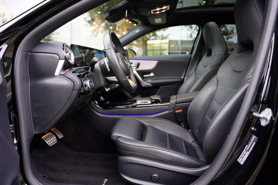 Mercedes-Benz A-Klasse 220 Premium Plus, AMG Leder, Burmester, 360 Camera, 19 Inch, Adaptive Cruise