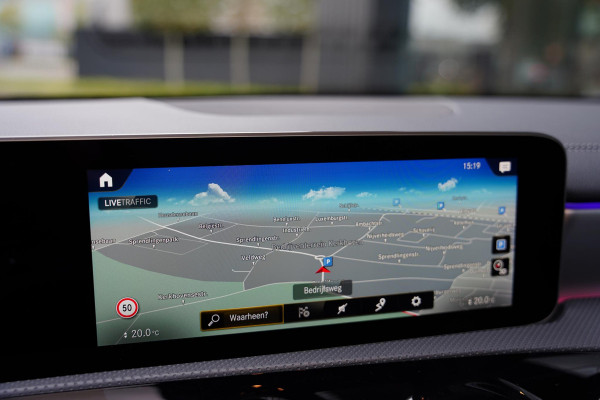 Mercedes-Benz A-Klasse 220 Premium Plus, AMG Leder, Burmester, 360 Camera, 19 Inch, Adaptive Cruise