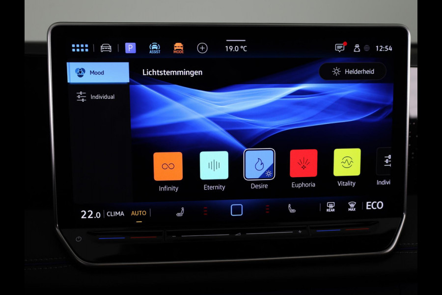 Volkswagen Tiguan R-Line-Edition 1.5 eHybrid 150 kW / 204 pk SUV 6 v