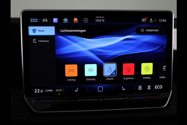 Volkswagen Tiguan R-Line-Edition 1.5 eHybrid 150 kW / 204 pk SUV 6 v