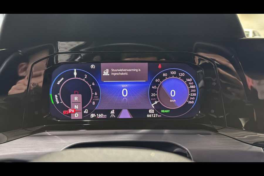 Volkswagen Golf 1.4 eHybrid Style | IQ.DRIVE-pakket | Massage | Dealer onderhouden