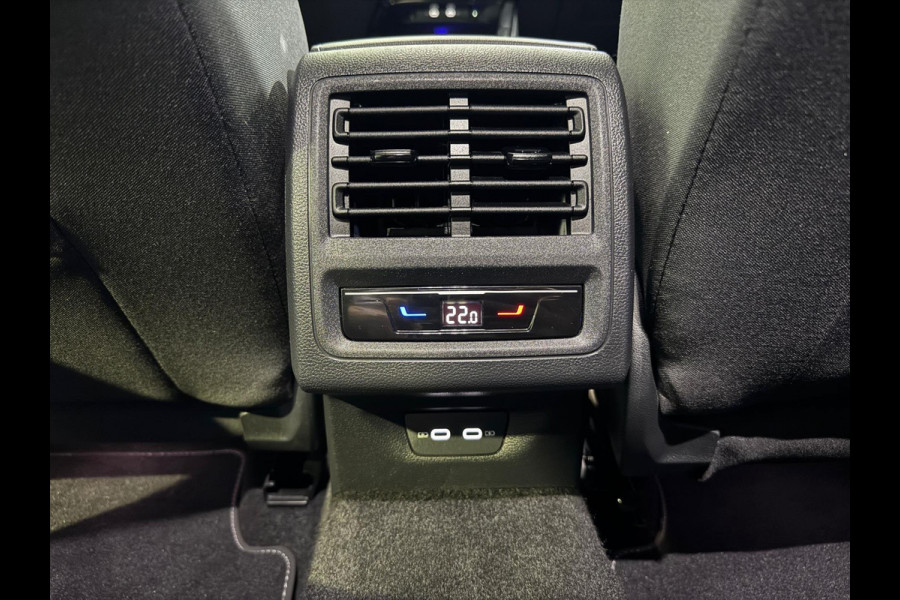 Volkswagen Golf 1.4 eHybrid Style | IQ.DRIVE-pakket | Massage | Dealer onderhouden