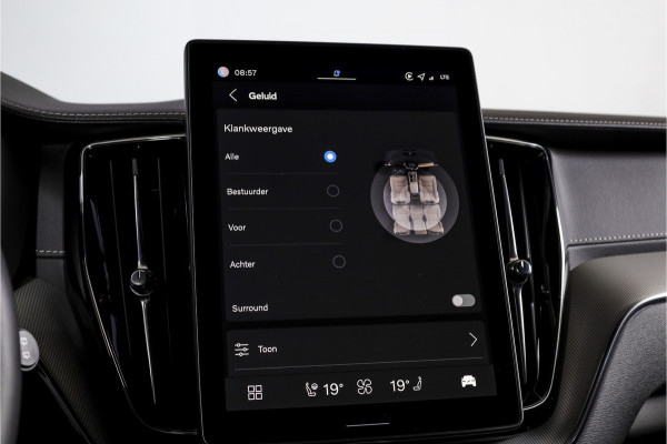 Volvo XC60 2.0 T6 Plug-in hybrid AWD Ultra Black Edition Facelift | Harmon Kardon | S/K Panodak | Dig.Cockpit | Adapt.Cruise | Stoel-+Stuurverw. | 360 Camera | NAV+App.Connect | Auto.Airco | LM 21" | 4709