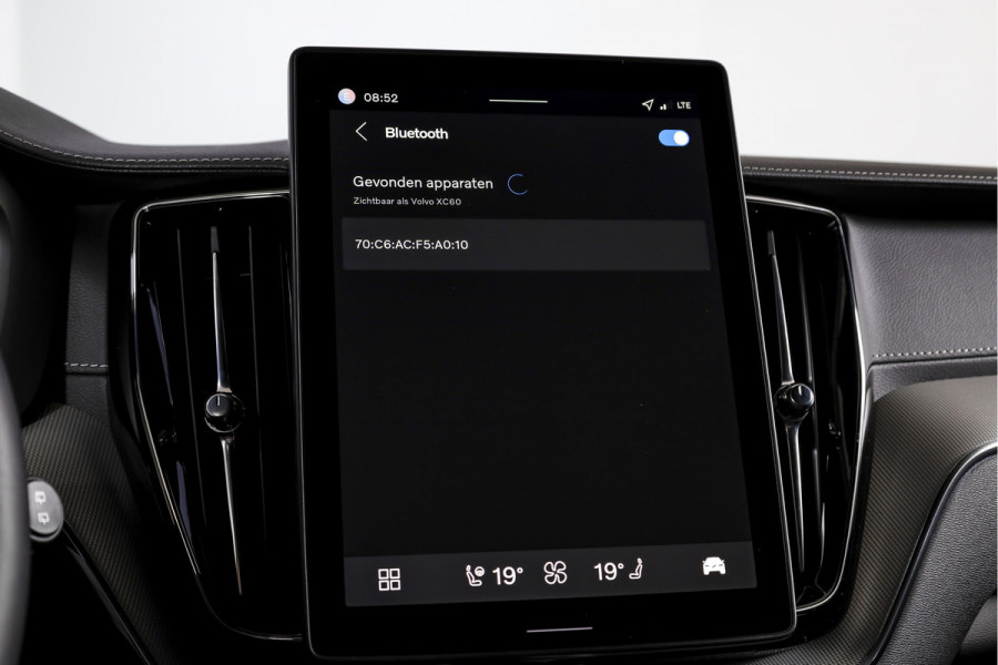 Volvo XC60 2.0 T6 Plug-in hybrid AWD Ultra Black Edition Facelift | Harmon Kardon | S/K Panodak | Dig.Cockpit | Adapt.Cruise | Stoel-+Stuurverw. | 360 Camera | NAV+App.Connect | Auto.Airco | LM 21" | 4709