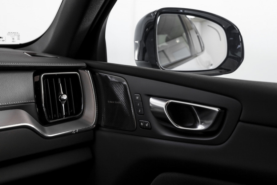 Volvo XC60 2.0 T6 Plug-in hybrid AWD Ultra Black Edition Facelift | Harmon Kardon | S/K Panodak | Dig.Cockpit | Adapt.Cruise | Stoel-+Stuurverw. | 360 Camera | NAV+App.Connect | Auto.Airco | LM 21" | 4709