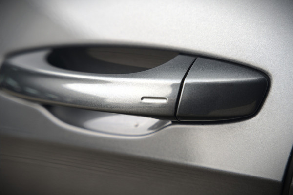 Volkswagen Golf 1.4 TSI Highline Business R | R-Line | Panoramadak | Stoelverwarming | Stuurverwarming | Dynaudio | Standkachel | Massage | Keyless | Adaptive Cruise Control | Camera | Parkeersensoren | Navigatie Discover Pro | LED | T Volkswagen Golf 1.4 TSI Highline Business R | R-Line | Panoramadak | Stoelverwarming | Stuurverwarming | Dynaudio | Standkachel | Massage | Keyless | Adaptive Cruise Control | Camera | Parkeersensoren | Navigatie Discover Pro | LED | T