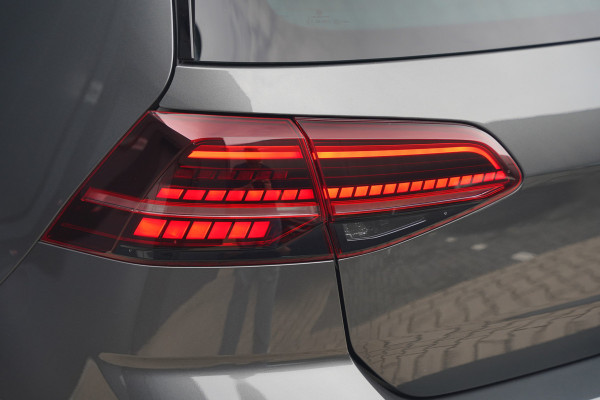 Volkswagen Golf 1.4 TSI Highline Business R | R-Line | Panoramadak | Stoelverwarming | Stuurverwarming | Dynaudio | Standkachel | Massage | Keyless | Adaptive Cruise Control | Camera | Parkeersensoren | Navigatie Discover Pro | LED | T Volkswagen Golf 1.4 TSI Highline Business R | R-Line | Panoramadak | Stoelverwarming | Stuurverwarming | Dynaudio | Standkachel | Massage | Keyless | Adaptive Cruise Control | Camera | Parkeersensoren | Navigatie Discover Pro | LED | T