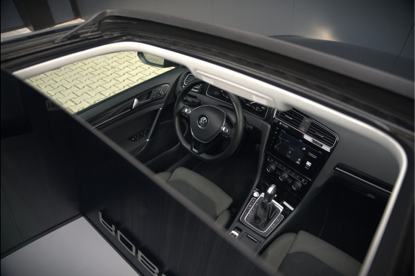 Volkswagen Golf 1.4 TSI Highline Business R | R-Line | Panoramadak | Stoelverwarming | Stuurverwarming | Dynaudio | Standkachel | Massage | Keyless | Adaptive Cruise Control | Camera | Parkeersensoren | Navigatie Discover Pro | LED | T Volkswagen Golf 1.4 TSI Highline Business R | R-Line | Panoramadak | Stoelverwarming | Stuurverwarming | Dynaudio | Standkachel | Massage | Keyless | Adaptive Cruise Control | Camera | Parkeersensoren | Navigatie Discover Pro | LED | T