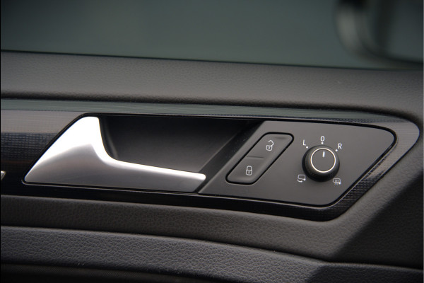 Volkswagen Golf 1.4 TSI Highline Business R | R-Line | Panoramadak | Stoelverwarming | Stuurverwarming | Dynaudio | Standkachel | Massage | Keyless | Adaptive Cruise Control | Camera | Parkeersensoren | Navigatie Discover Pro | LED | T Volkswagen Golf 1.4 TSI Highline Business R | R-Line | Panoramadak | Stoelverwarming | Stuurverwarming | Dynaudio | Standkachel | Massage | Keyless | Adaptive Cruise Control | Camera | Parkeersensoren | Navigatie Discover Pro | LED | T