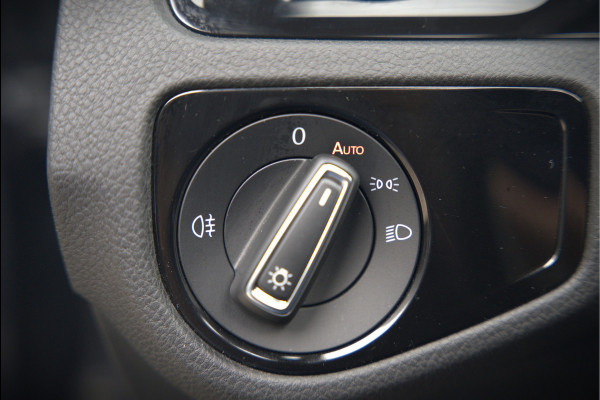 Volkswagen Golf 1.4 TSI Highline Business R | R-Line | Panoramadak | Stoelverwarming | Stuurverwarming | Dynaudio | Standkachel | Massage | Keyless | Adaptive Cruise Control | Camera | Parkeersensoren | Navigatie Discover Pro | LED | T Volkswagen Golf 1.4 TSI Highline Business R | R-Line | Panoramadak | Stoelverwarming | Stuurverwarming | Dynaudio | Standkachel | Massage | Keyless | Adaptive Cruise Control | Camera | Parkeersensoren | Navigatie Discover Pro | LED | T
