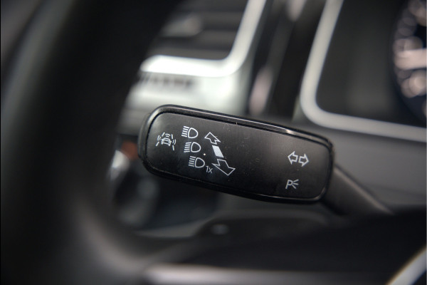 Volkswagen Golf 1.4 TSI Highline Business R | R-Line | Panoramadak | Stoelverwarming | Stuurverwarming | Dynaudio | Standkachel | Massage | Keyless | Adaptive Cruise Control | Camera | Parkeersensoren | Navigatie Discover Pro | LED | T Volkswagen Golf 1.4 TSI Highline Business R | R-Line | Panoramadak | Stoelverwarming | Stuurverwarming | Dynaudio | Standkachel | Massage | Keyless | Adaptive Cruise Control | Camera | Parkeersensoren | Navigatie Discover Pro | LED | T