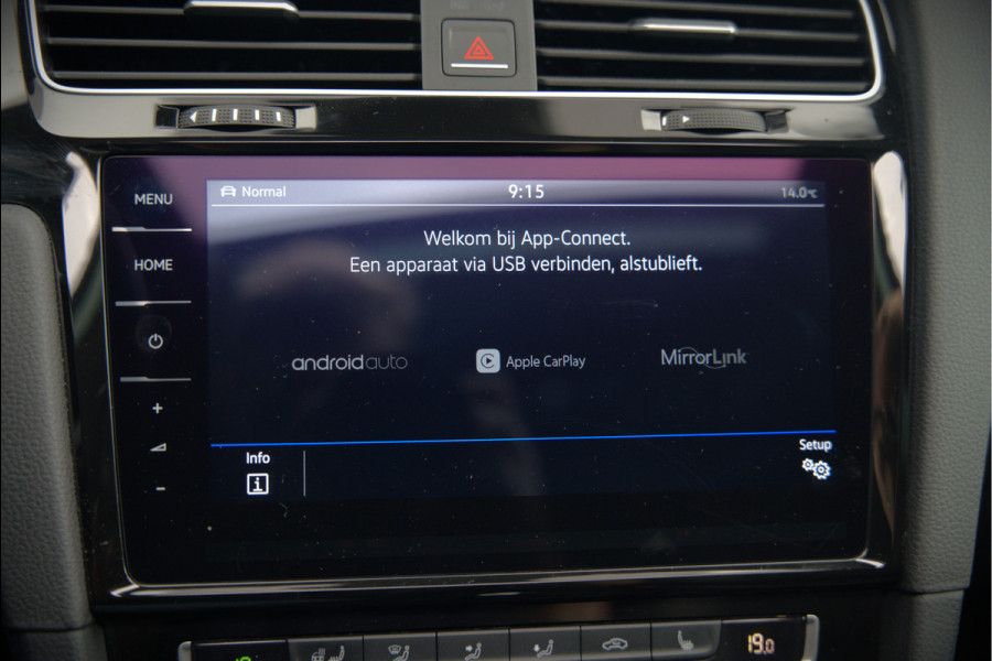 Volkswagen Golf 1.4 TSI Highline Business R | R-Line | Panoramadak | Stoelverwarming | Stuurverwarming | Dynaudio | Standkachel | Massage | Keyless | Adaptive Cruise Control | Camera | Parkeersensoren | Navigatie Discover Pro | LED | T Volkswagen Golf 1.4 TSI Highline Business R | R-Line | Panoramadak | Stoelverwarming | Stuurverwarming | Dynaudio | Standkachel | Massage | Keyless | Adaptive Cruise Control | Camera | Parkeersensoren | Navigatie Discover Pro | LED | T