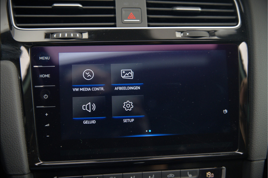 Volkswagen Golf 1.4 TSI Highline Business R | R-Line | Panoramadak | Stoelverwarming | Stuurverwarming | Dynaudio | Standkachel | Massage | Keyless | Adaptive Cruise Control | Camera | Parkeersensoren | Navigatie Discover Pro | LED | T Volkswagen Golf 1.4 TSI Highline Business R | R-Line | Panoramadak | Stoelverwarming | Stuurverwarming | Dynaudio | Standkachel | Massage | Keyless | Adaptive Cruise Control | Camera | Parkeersensoren | Navigatie Discover Pro | LED | T