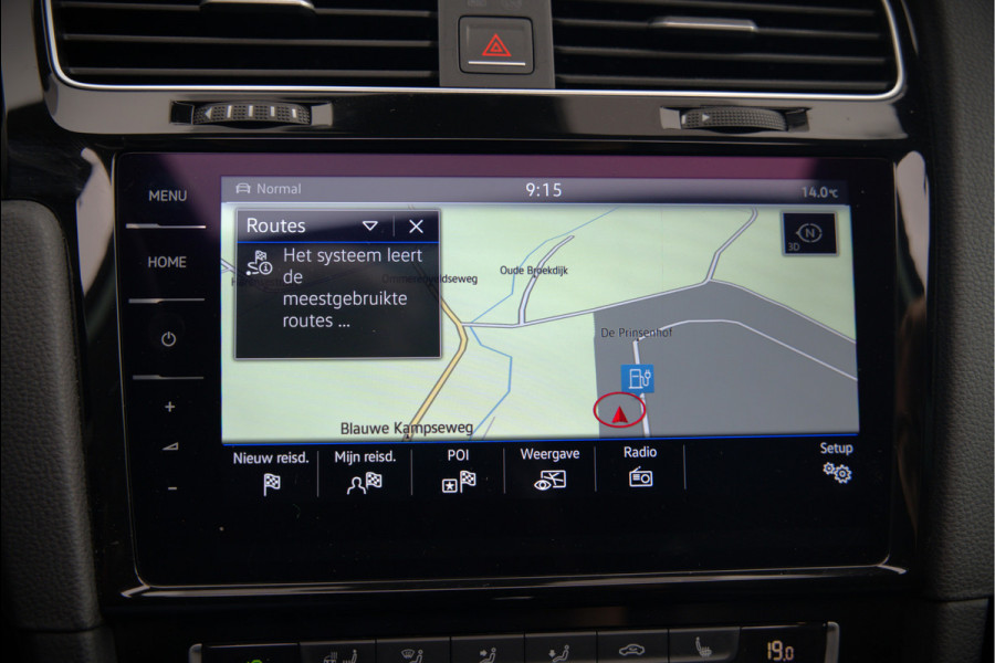 Volkswagen Golf 1.4 TSI Highline Business R | R-Line | Panoramadak | Stoelverwarming | Stuurverwarming | Dynaudio | Standkachel | Massage | Keyless | Adaptive Cruise Control | Camera | Parkeersensoren | Navigatie Discover Pro | LED | T Volkswagen Golf 1.4 TSI Highline Business R | R-Line | Panoramadak | Stoelverwarming | Stuurverwarming | Dynaudio | Standkachel | Massage | Keyless | Adaptive Cruise Control | Camera | Parkeersensoren | Navigatie Discover Pro | LED | T