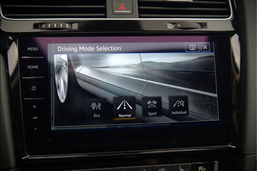 Volkswagen Golf 1.4 TSI Highline Business R | R-Line | Panoramadak | Stoelverwarming | Stuurverwarming | Dynaudio | Standkachel | Massage | Keyless | Adaptive Cruise Control | Camera | Parkeersensoren | Navigatie Discover Pro | LED | T Volkswagen Golf 1.4 TSI Highline Business R | R-Line | Panoramadak | Stoelverwarming | Stuurverwarming | Dynaudio | Standkachel | Massage | Keyless | Adaptive Cruise Control | Camera | Parkeersensoren | Navigatie Discover Pro | LED | T