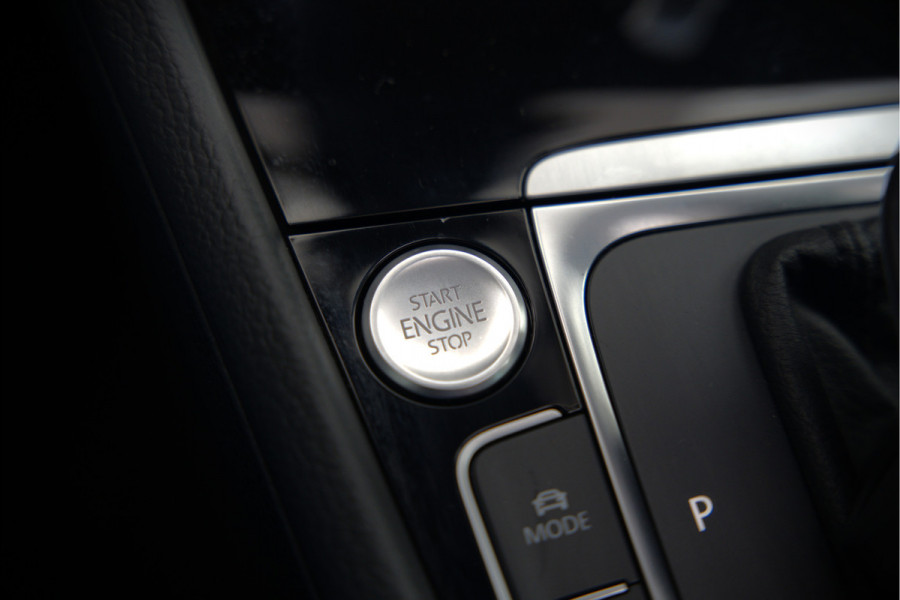 Volkswagen Golf 1.4 TSI Highline Business R | R-Line | Panoramadak | Stoelverwarming | Stuurverwarming | Dynaudio | Standkachel | Massage | Keyless | Adaptive Cruise Control | Camera | Parkeersensoren | Navigatie Discover Pro | LED | T Volkswagen Golf 1.4 TSI Highline Business R | R-Line | Panoramadak | Stoelverwarming | Stuurverwarming | Dynaudio | Standkachel | Massage | Keyless | Adaptive Cruise Control | Camera | Parkeersensoren | Navigatie Discover Pro | LED | T