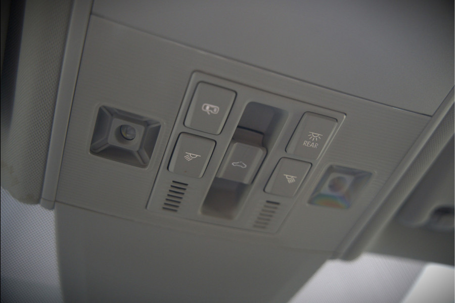 Volkswagen Golf 1.4 TSI Highline Business R | R-Line | Panoramadak | Stoelverwarming | Stuurverwarming | Dynaudio | Standkachel | Massage | Keyless | Adaptive Cruise Control | Camera | Parkeersensoren | Navigatie Discover Pro | LED | T Volkswagen Golf 1.4 TSI Highline Business R | R-Line | Panoramadak | Stoelverwarming | Stuurverwarming | Dynaudio | Standkachel | Massage | Keyless | Adaptive Cruise Control | Camera | Parkeersensoren | Navigatie Discover Pro | LED | T