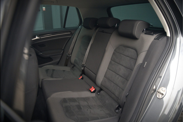 Volkswagen Golf 1.4 TSI Highline Business R | R-Line | Panoramadak | Stoelverwarming | Stuurverwarming | Dynaudio | Standkachel | Massage | Keyless | Adaptive Cruise Control | Camera | Parkeersensoren | Navigatie Discover Pro | LED | T Volkswagen Golf 1.4 TSI Highline Business R | R-Line | Panoramadak | Stoelverwarming | Stuurverwarming | Dynaudio | Standkachel | Massage | Keyless | Adaptive Cruise Control | Camera | Parkeersensoren | Navigatie Discover Pro | LED | T