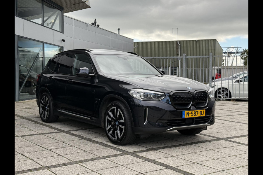 BMW iX3 Executive 80 kWh | Trekhaak | Panorama | Leder | Navi | Camera |