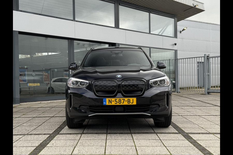 BMW iX3 Executive 80 kWh | Trekhaak | Panorama | Leder | Navi | Camera |